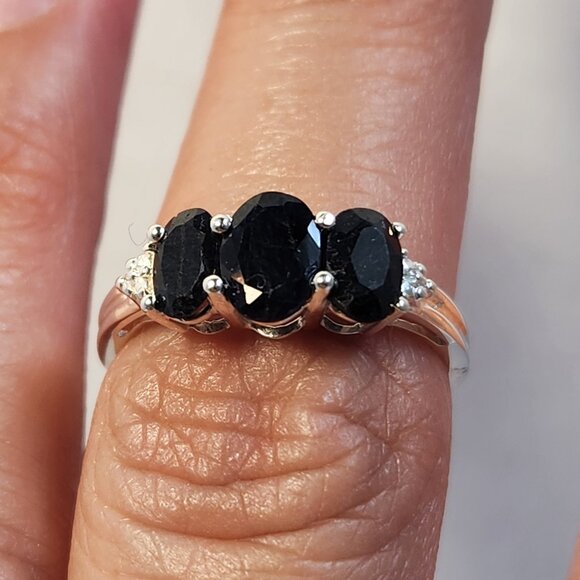 VTG NIB Black Spinel Trilogy Ring Size 7 - Picture 7 of 11